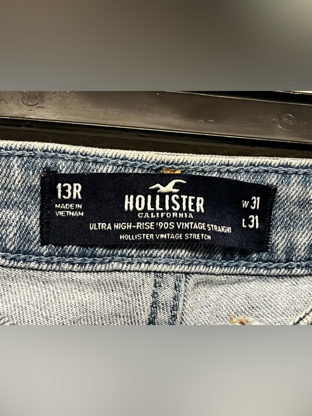 Hollister Women's Light Blue Ultra High-Rise Vintage Jeans Distressed Size 13 R - Picture 4 of 6